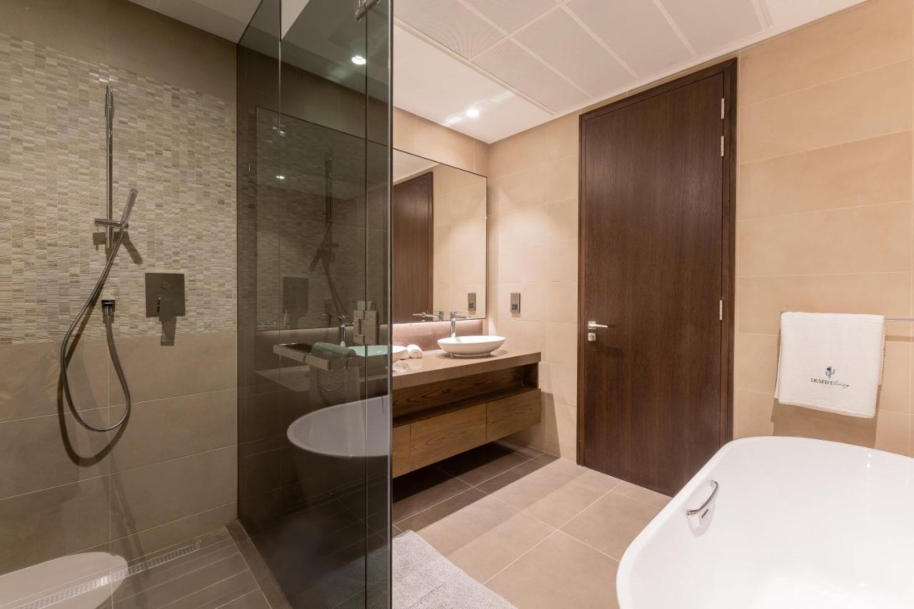 Desert Living Luxury Condo - Jumeirah Living Marina Gate Дубай Екстериор снимка